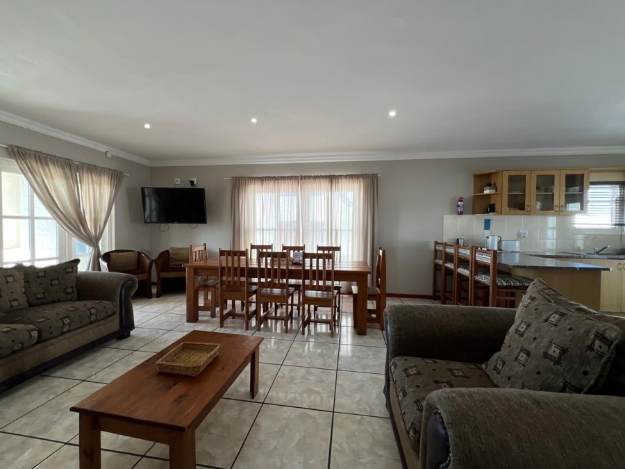 To Let 5 Bedroom Property for Rent in Mykonos Western Cape